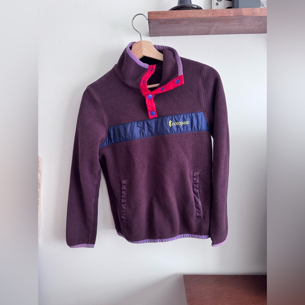 Cotopaxi Button Fleece